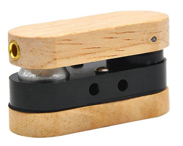 Metal and Wood pipe Flip Out Design Includes 5 stainless steel screen filters and organza gift storage bag