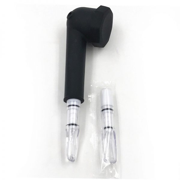 Silicone pipe with lid Design with 2 filters Includes 5 stainless steel screen filters and organza gift storage bag